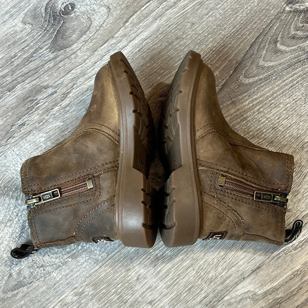 UGG Kids Robbi Brown Leather Side Zip Ankle Boots 1112455T Toddler Size 6